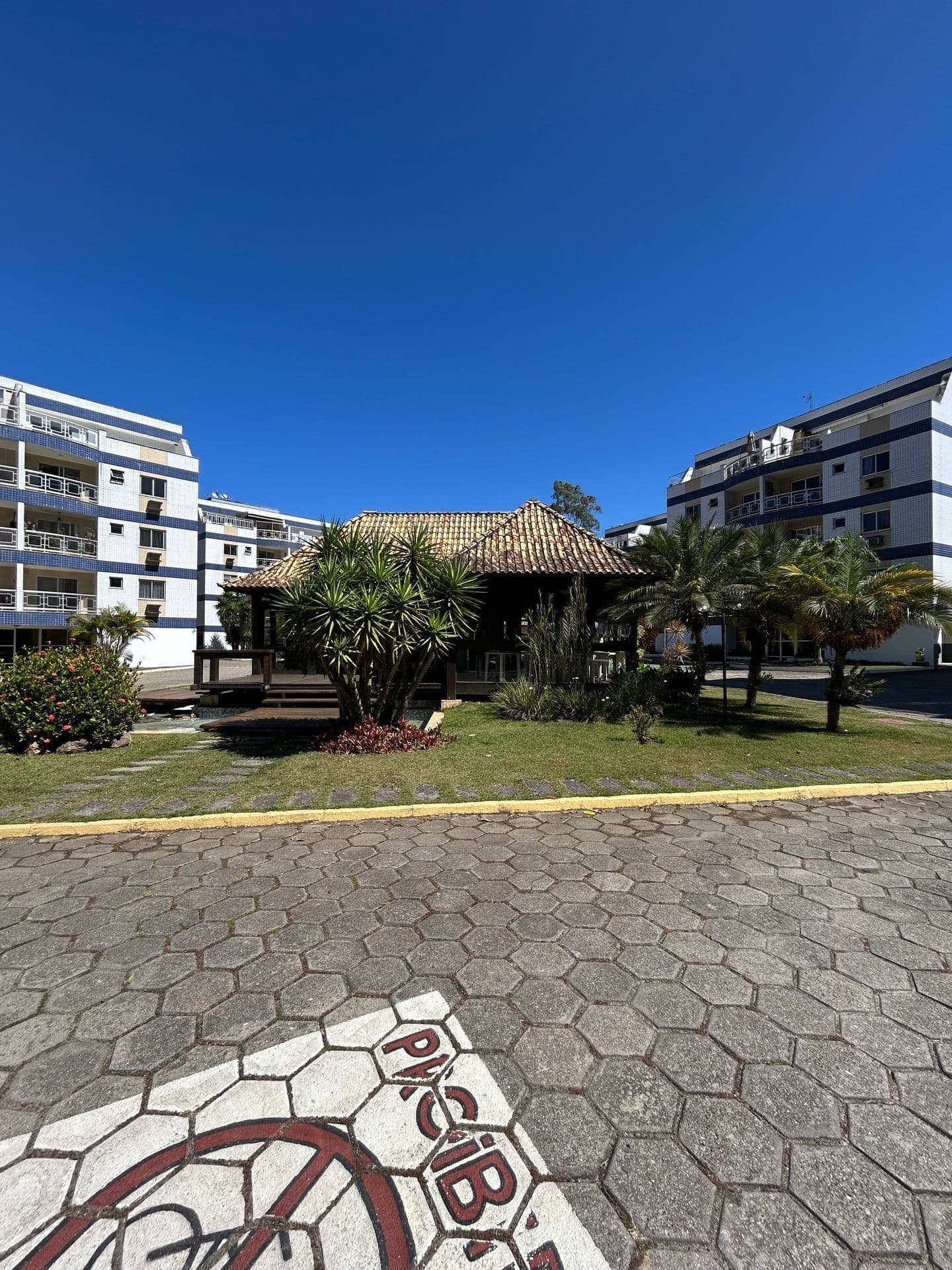 Cobertura com terraço, jacuzzi e churrasqueira em Nogueira, Petrópolis