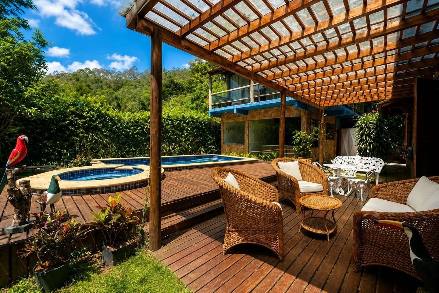 Casa com 6 quartos, em 400 m2 de Area contruida no Condomínio Condado da Serra – Pedro do Rio