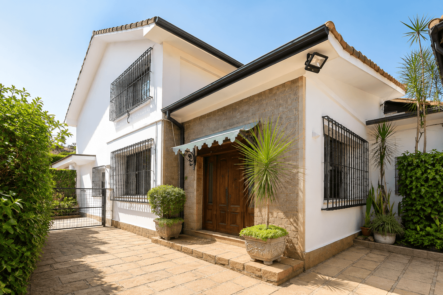 Casa ampla com excelente área externa e localização privilegiada no Bairro Mosela